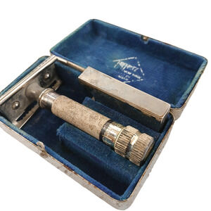 VTG Hoffritz Double-Edge Safety Razor w/ Fitted Velvet Line Case Grooming Sets